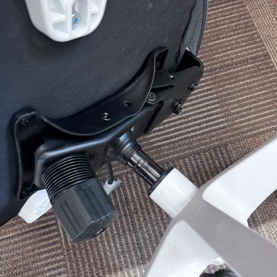 POPPIN MAX TASK CHAIR Mid Back White & Dark Gray 