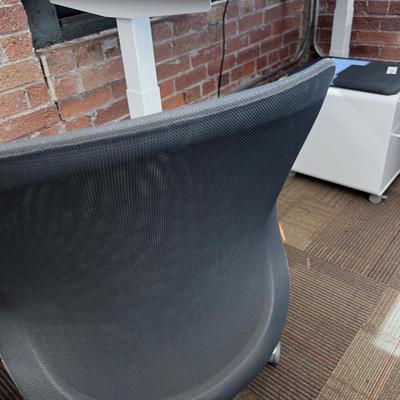 POPPIN MAX TASK CHAIR Mid Back White & Dark Gray 