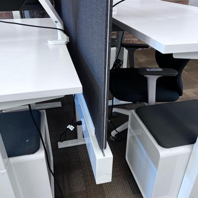 DOUBLE RAIL Power Strip  with Dividing Wall (2) Panel 