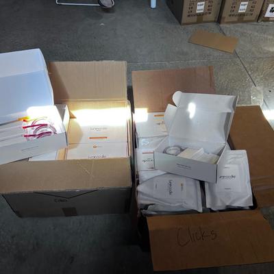 GAR - LUMINOODLE CLICK New and Opened 2  Box