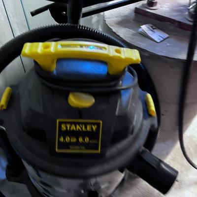 Stanley 4 Horse Power Shop Vac. 