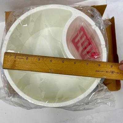 Avon Take a Dip Chop & Dip dish - new in the box