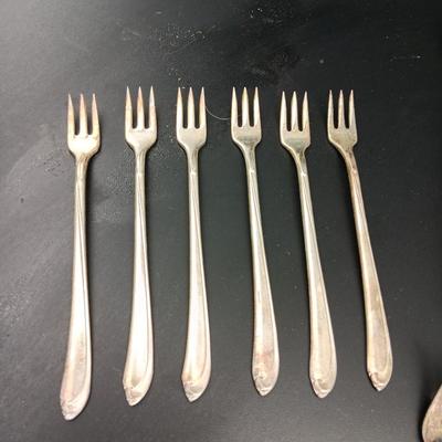 Vintage Forks of all sizes! - silverplate - double plate - Rogers - Holmes & Edwards & more