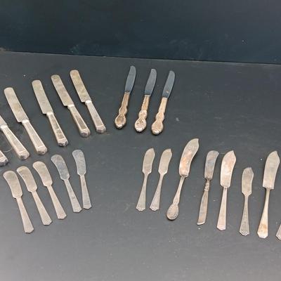 Vintage Butter knives of all sizes! - silverplate - double plate - Rogers - and more