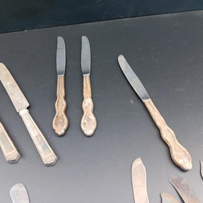 Vintage Butter knives of all sizes! - silverplate - double plate - Rogers - and more