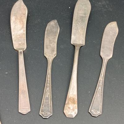 Vintage Butter knives of all sizes! - silverplate - double plate - Rogers - and more
