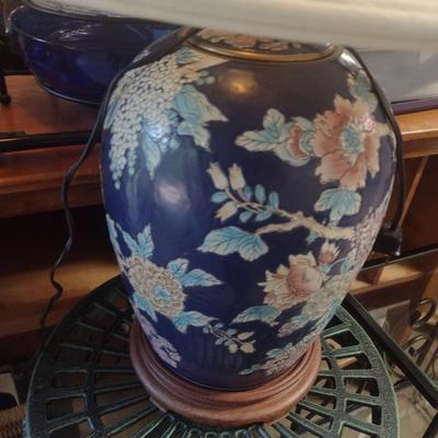 Pottery Floral Pattern Table Lamp with Shade