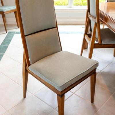 Lot 4: Drexel Accolade Dining table with 6 Chairs
