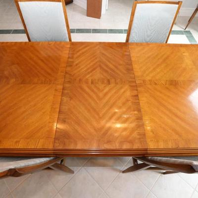 Lot 4: Drexel Accolade Dining table with 6 Chairs