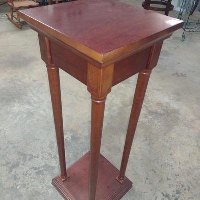 Cherry Wood Finish Fern Stand