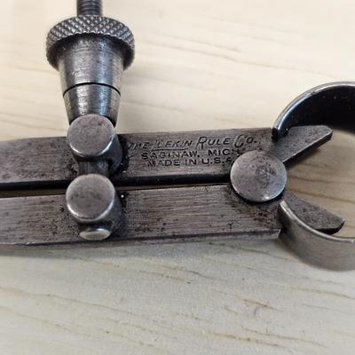 Inside/Outside Measuring Calipers (BS-JS)