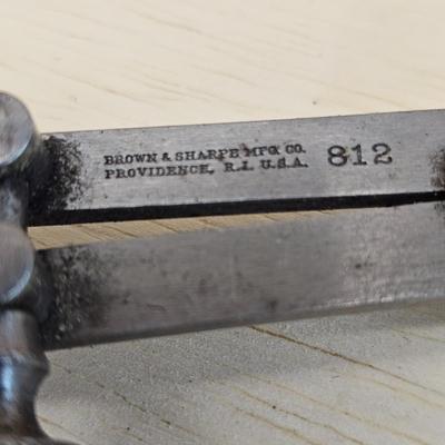 Inside/Outside Measuring Calipers (BS-JS)