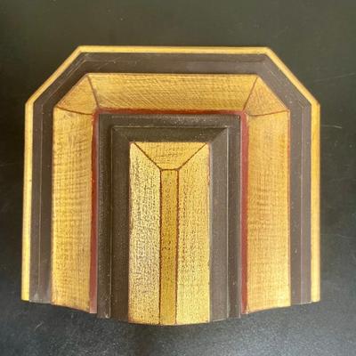 Small Wall-Mounted Display Shelf.