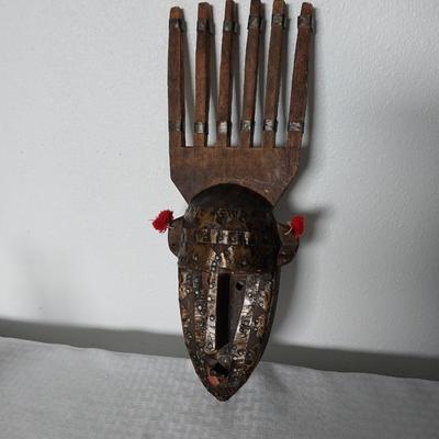 N'TOMO WOODEN MASK AND COPPER BASED OIL LAMP