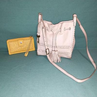 WHITE LEATHER FOSSIL PURSE AND LEATHER WALLET