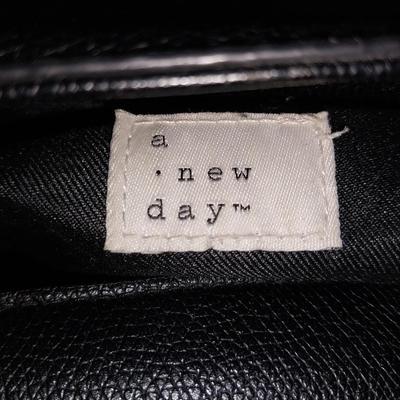 LADIES NIKE 5 1/2 SHOES AND "A NEW DAY" HANDBAG