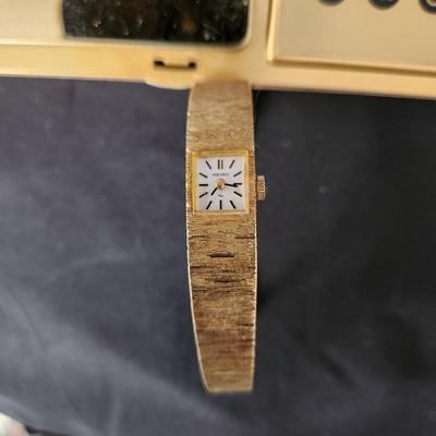 Seiko 14 ct Gold Women's Watch 151-002 0301