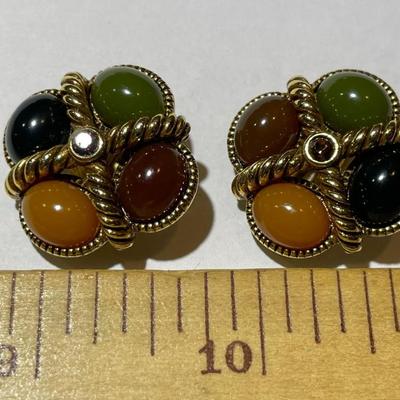 Vintage Designer Joan Rivers Clip-on Earrings in VG Preowned Condition.