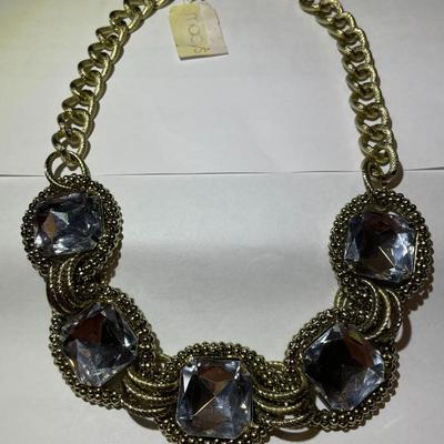 Vintage Macy's Gold-tone Fashion Necklace 22" Adjustable in Very Good New Never Worn Condition.