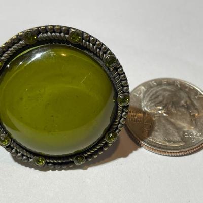 Vintage Fashion Green Stone Ring Size 6 New Never Worn Condition as Pictured.