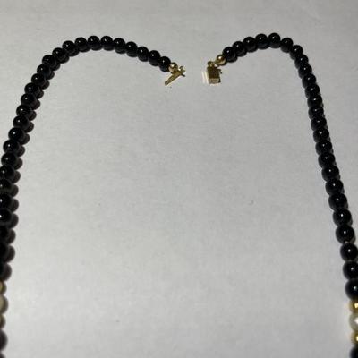 Vintage Very Dainty 14k & Onyx 15" Beaded Necklace Beads are 1/8" in VG Preowned Condition.