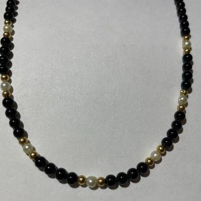 Vintage Very Dainty 14k & Onyx 15" Beaded Necklace Beads are 1/8" in VG Preowned Condition.