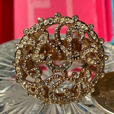 Vintage Never Worn Fashion Rhinestone Ring Size-6.75 in Very Good Condition.