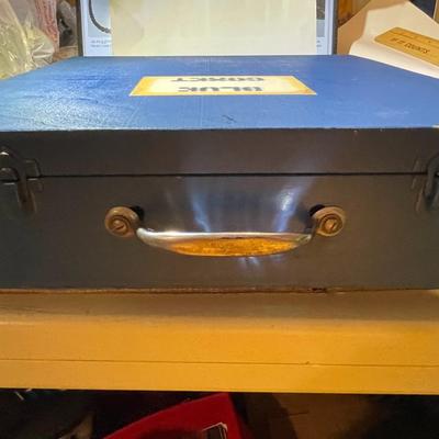 Vintage RIVIROSSI HO The BLUE COMET CNJ 4-6-2 Engine & 5 CAR PASSENGER SET w/Original Boxes and a Custom Converted Wine Wooden Box....