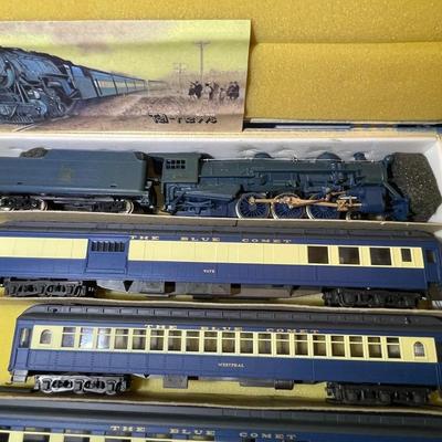 Vintage RIVIROSSI HO The BLUE COMET CNJ 4-6-2 Engine & 5 CAR PASSENGER SET w/Original Boxes and a Custom Converted Wine Wooden Box....