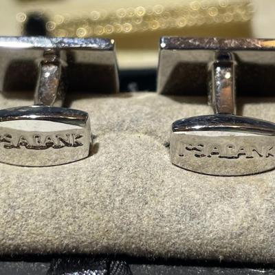 4-Vintage Pair of Name Brand Designer Cufflinks in VG Preowned Condition as Pictured.