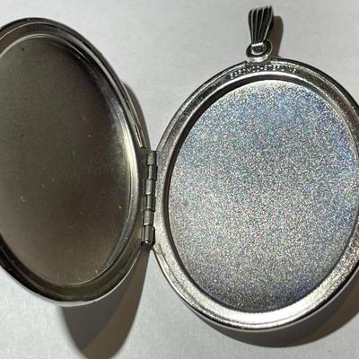 Vintage Large Baromod Sterling Silver .925 Locket/Pendant Preowned in Very Good Condition.