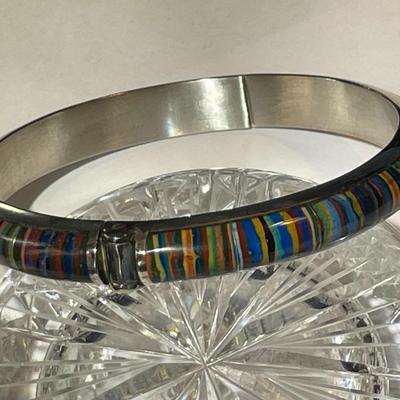 New Never Used Jay King (DTR) Mine Finds Rainbow Calsilica Hinged Sterling Silver Bangle Bracelet (Jewelry #11).