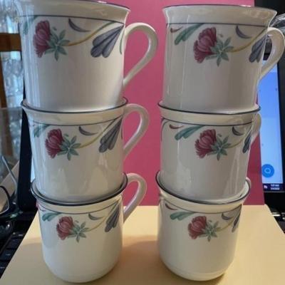 Lot of 12 Lenox Chinastone Poppies on Blue Mugs Tea/Coffee Cups in VG Preowned Condition.