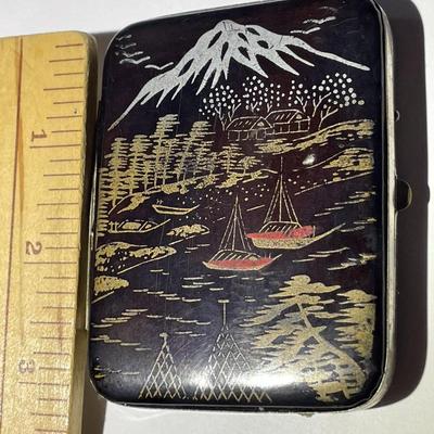Vintage Japanese Mt Fuji Maki-e Lacquer Pre-Filter Cigarette Case in Good Preowned Condition.