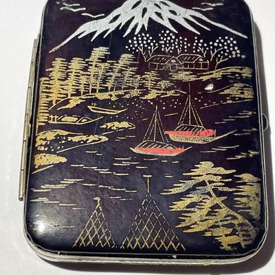 Vintage Japanese Mt Fuji Maki-e Lacquer Pre-Filter Cigarette Case in Good Preowned Condition.