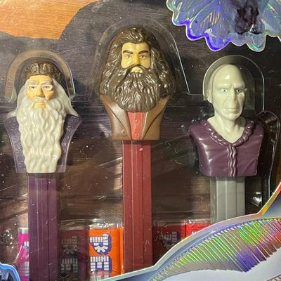 Vintage Harry Potter PEZ Limited Edition Collector's Series Set of 6 Numbered New in Box as Pictured.