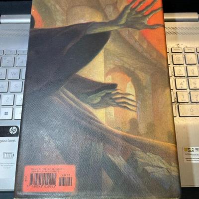 Harry Potter and the Deathly Hallows, 1st Edition 2007 by J. K. Rowling Hardcover in Fair-Good Condition as Pictured.