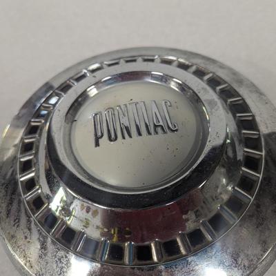 1950's Pontiac Hubcaps