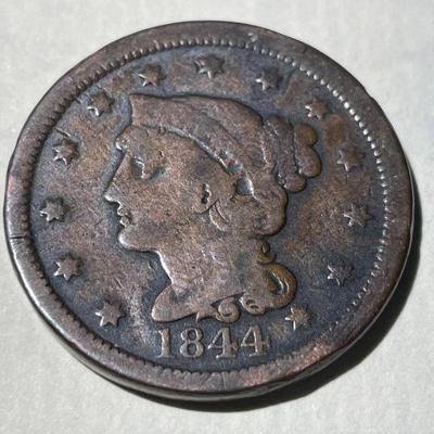 1844 CIRCULATED CONDITION U.S. BRAIDED HAIR LARGE CENT AS PICTURED.