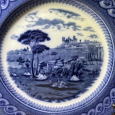 Vintage "Brown, Westhead, & Moore" Cauldron England Dinner Plate Byzantium Pattern 10.25" Diameter in Good Condition.