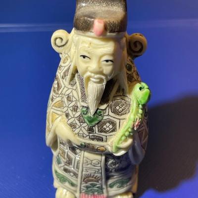 Asian Resin 3" Netsuke Style Figure in VG Preowned Condition.