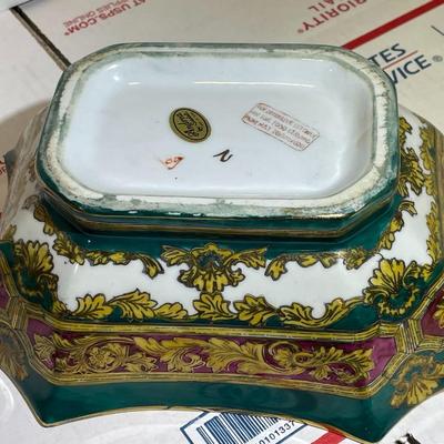 Andrea by Sadek Very Heavy Asian Style 6" x 8.5" Rectangle Serving Bowl in VG Preowned Condition.