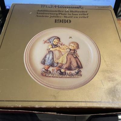 Hummel Plate Plaque 10" Spring Dance Anniversary Plate 1980 w/Coa in Original Box w/Paperwork as Pictured.