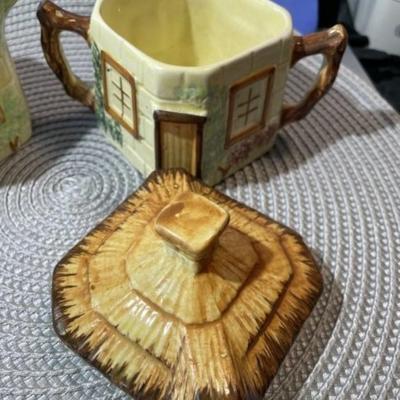 Vintage 1940's Keele Street Pottery Thatched Cottage Creamer & Sugar in VG Preowned Condition.