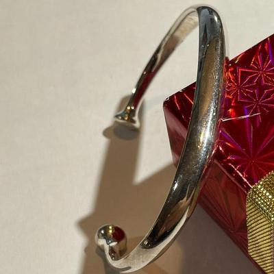 Vintage Scarce Ralph Lauren Solid Sterling Silver Cuff Bracelet in VG Preowned Condition. Standard Size for a 7" Wrist.