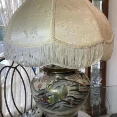 Fantastic Condition Japanese/Asian (Kutani?) Ginger Jar Lamp & Shade 27" Tall w/Shade in VG Preowned Condition.