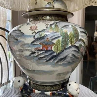 Fantastic Condition Japanese/Asian (Kutani?) Ginger Jar Lamp & Shade 27" Tall w/Shade in VG Preowned Condition.