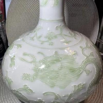 Vintage Chinese Qianlong Blue Under Glazed Mark Celadon Green & White 12" Dragon Lotus Vase in VG Preowned Condition.