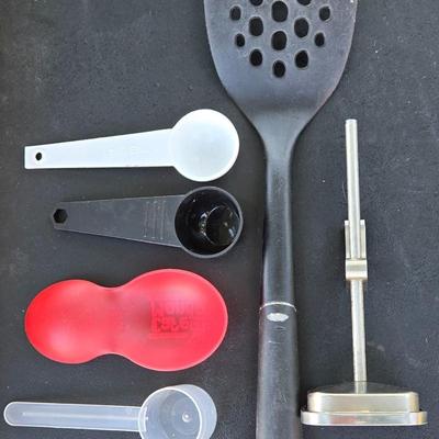 Mixed Lot of Utensils