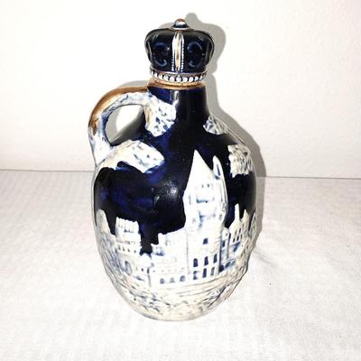 MUSICAL PORCELAIN JUG DECANTER